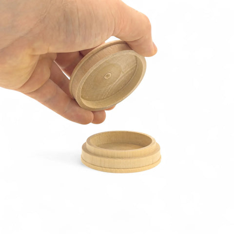 Otwarte toczone drewniane pudełko na drobiazgi 61 x 21 mm