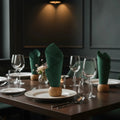 Napkins platziert in 44 mm Holz Serviette Ringe mit linseed oil finish